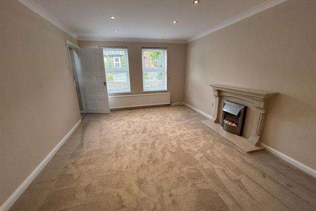 7, Quail Park Drive, Kidderminster photo 2