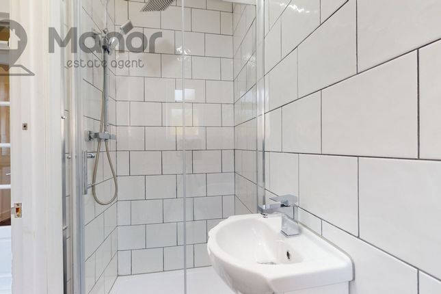 252 Westrow Drive, Barking photo 3