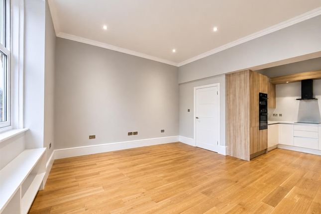 Flat 3, 2 Bed Flat, 24a, Castlebar Road, Ealing photo 2