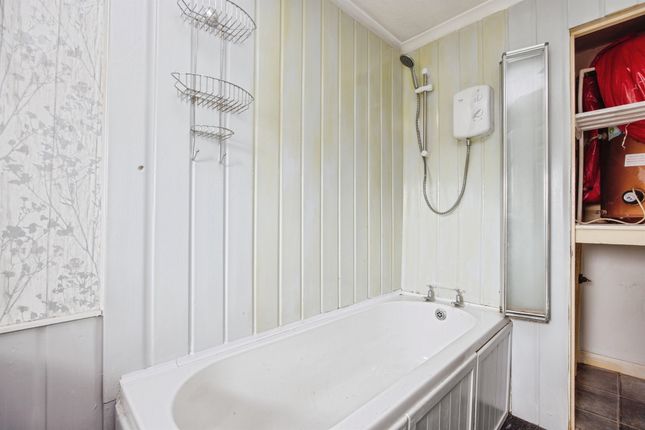 13, Yellowtor Road, Saltash photo 4