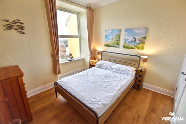 2 The Hilton, Warren Street, Tenby photo 4
