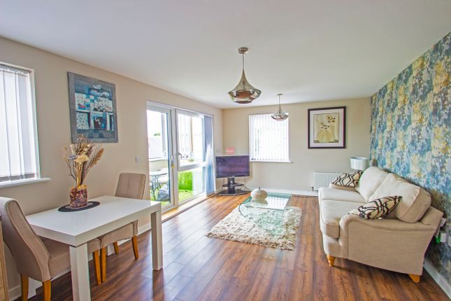 Flat 6 Condor House, Elliotts Way, Chatham photo 2