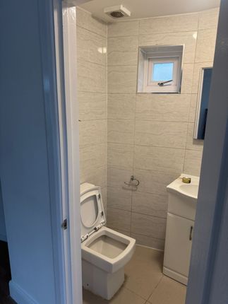 Annex 90 Kings Avenue, Greenford photo 5