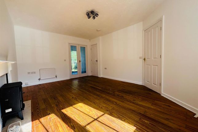 26, Sandstone Drive, Leeds photo 2