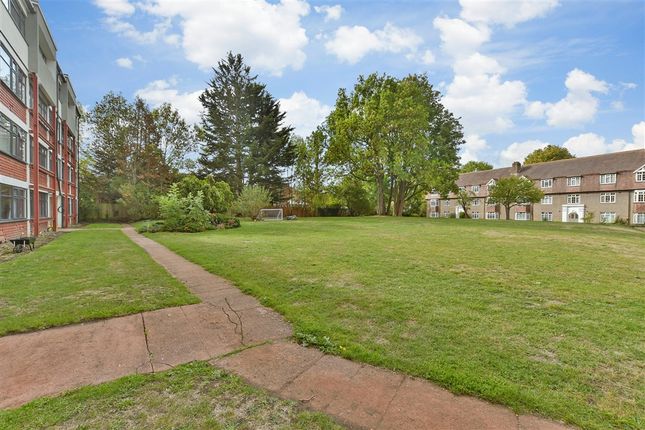 Kingston Road, Epsom photo 2