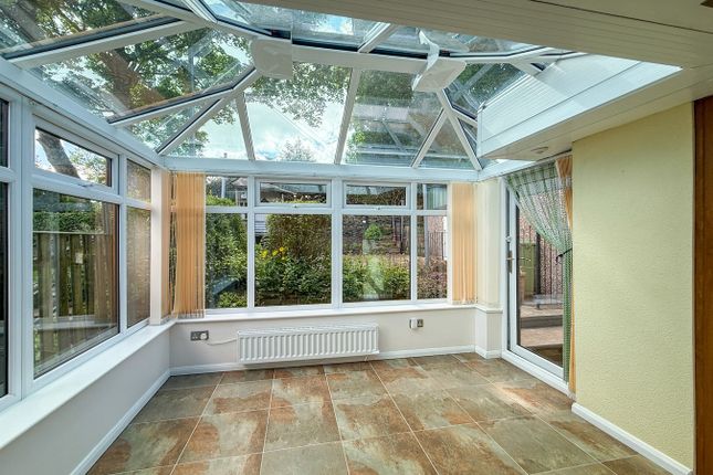 63, Thick Hollins Drive, HOLMFIRTH photo 3