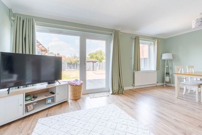 6 Yew Tree Court, Dereham photo 4