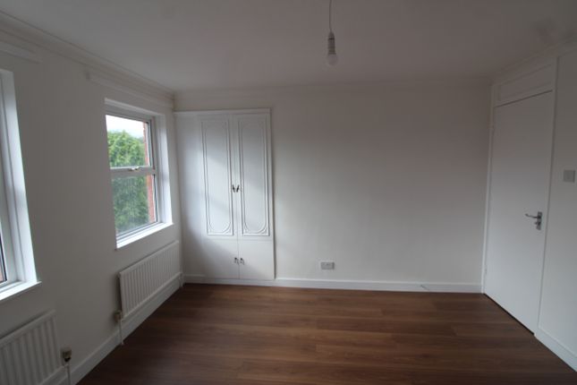 104, Parkway, Erith photo 5