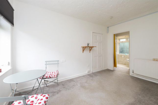 Studio Room