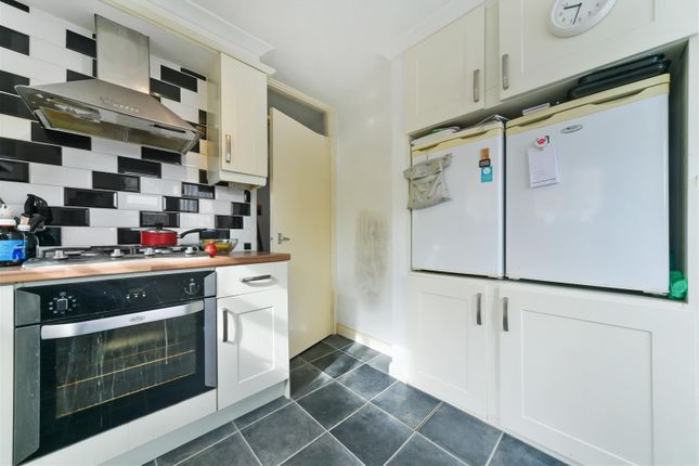 Maisonette for sale in Wimborne Close, Epsom