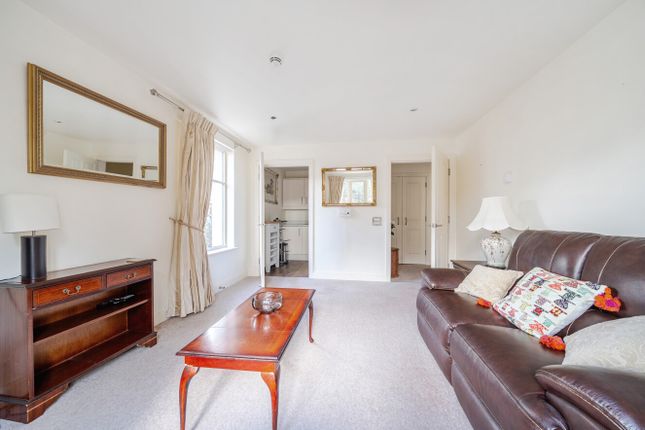 44, Garnier Drive, Hampshire photo 4