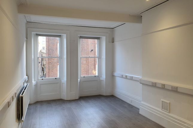 Office to let in Borough High Street, London