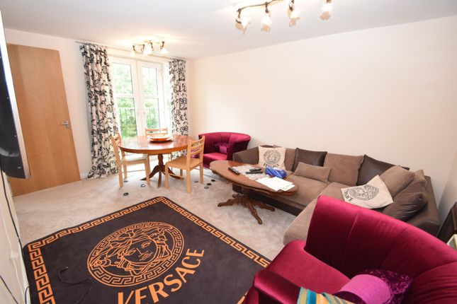 14 Woodgate Road, Manchester photo 3
