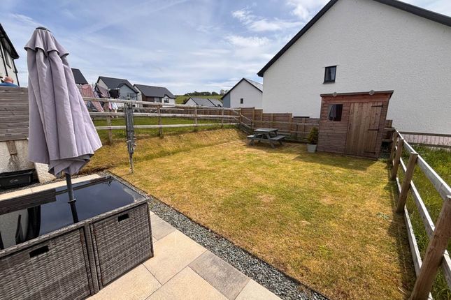 28, Cae`r Pandy, Aberystwyth photo 3