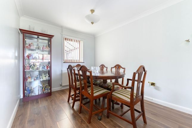 7 Mountbatten Way, Great Yarmouth photo 3