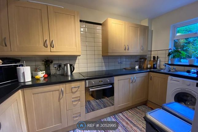 Bluebell Court, Woking photo 5