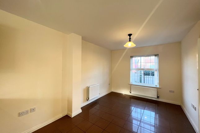 22, Thistle Way, BURY ST. EDMUNDS photo 4
