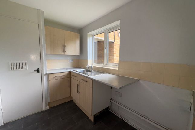 9, Bronte Court, Hull photo 3