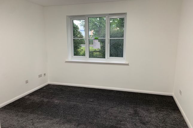 2 Highfield House, Town Mead, Crawley photo 3