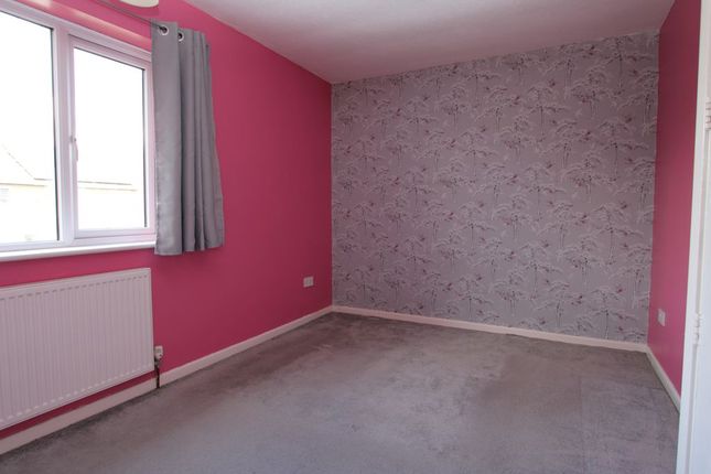 46, Garnett Crescent, Leicester photo 5