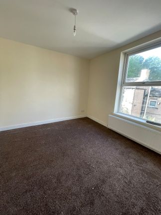 44, Allen Croft, Bradford photo 5