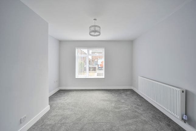 10, Poplar Road, Walsall photo 4