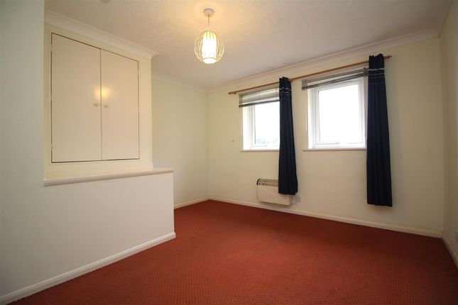 End terrace house for sale in Albany Walk, Peterborough