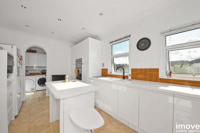55 Chatsworth Road, Torquay photo 3