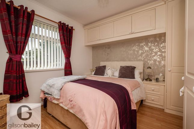 68, Springdale Crescent, Norwich photo 4