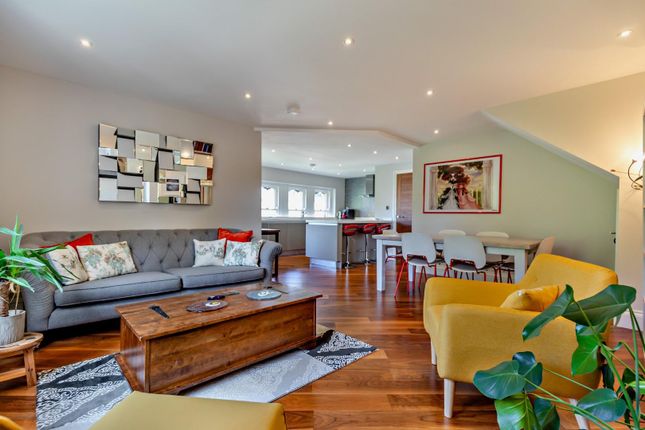 Apartment 3, 28, Victoria Avenue, Harrogate photo 2