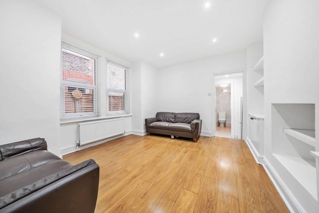 Thumbnail Flat to rent in Coverton Road, Tooting Broadway, London