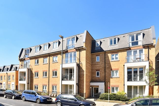 3 Welland House, 34E, Old Devonshire Road, London photo 5