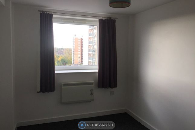 Apartment, Lakeside Rise, Manchester photo 5