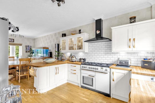32 Dean Head, Todmorden Road, Littleborough photo 3