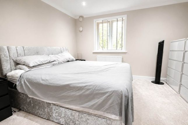 12, Kings Place, Hatfield photo 4