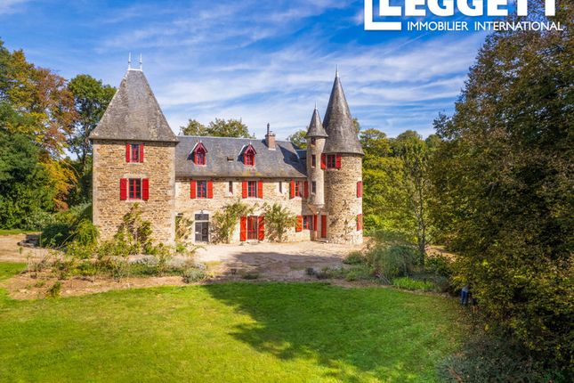 Thumbnail Ch&acirc;teau for sale in Uzerche, Corrèze, Nouvelle-Aquitaine