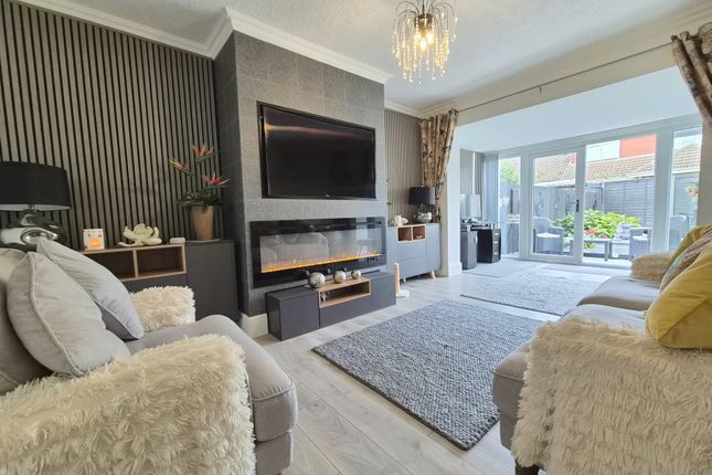 43, Clifton Avenue, Blackpool photo 3