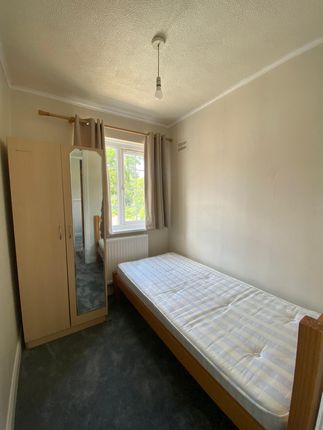Thumbnail Room to rent in North Road, Southall