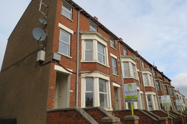 Flat to rent in Trier Way, Gloucester