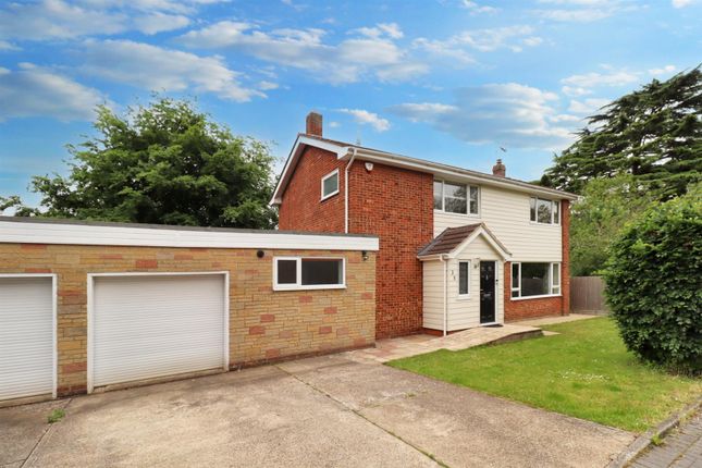 Thumbnail Detached house for sale in Oaklands Close, Braintree