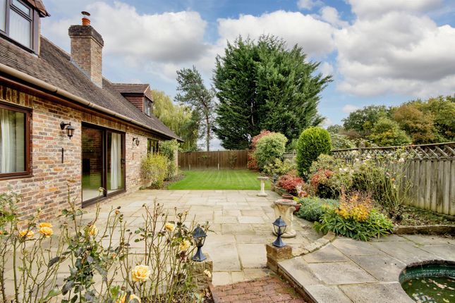 Pheasant Hollow, Hollow Trees Drive, Tonbridge photo 4