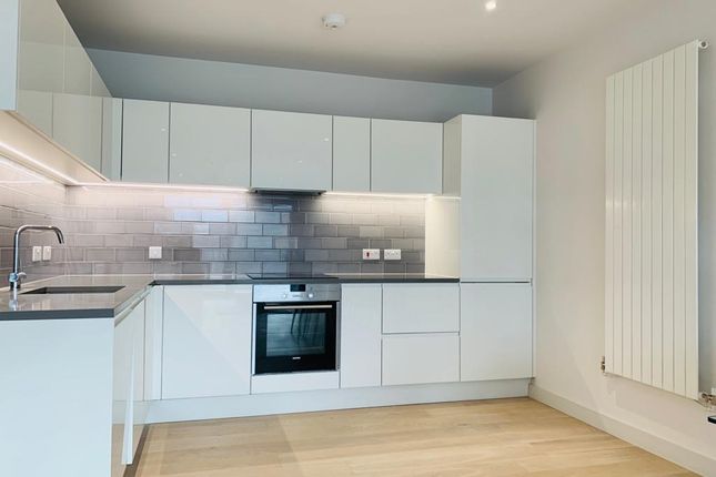 Flat to rent in Starboard Way, Royal Wharf, Silvertown