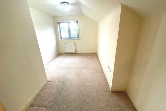 Flat to rent in Highland Court, Scotland Road, Basford, Nottingham