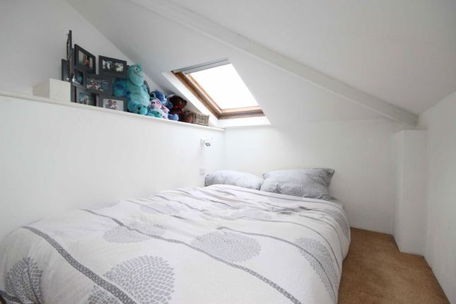 TFF, 8, Kilmarsh Road, London photo 5