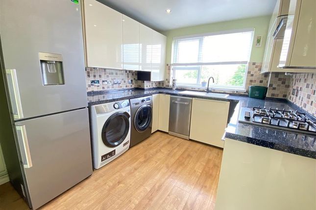 54 Fennycroft Road, Hemel Hempstead, Hertfordshire photo 2