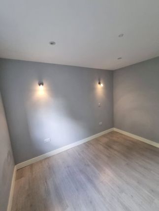 Flat Flat 6, Elizabeth House, Menmarsh Road, Aylesbury photo 4