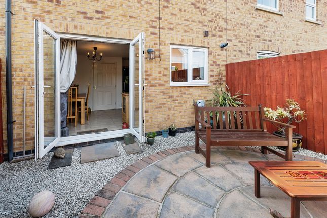 31, Mayflower Mews, Grantham photo 4