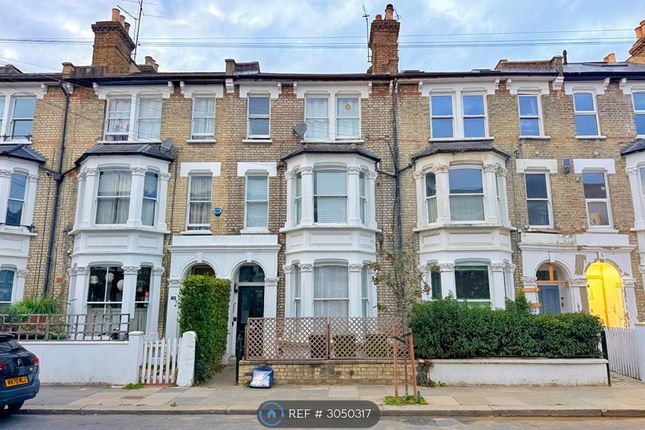 Percy Road, Top Floor Flat, London photo 2
