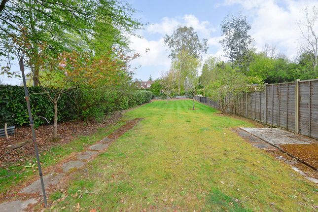 Fermain Rowly Drive, Cranleigh, Surrey photo 3