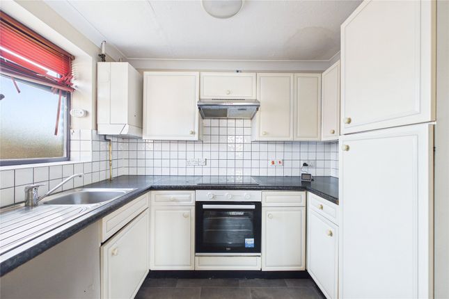 Flat 3, Christine Court,, Southwood Road, Hampshire photo 3